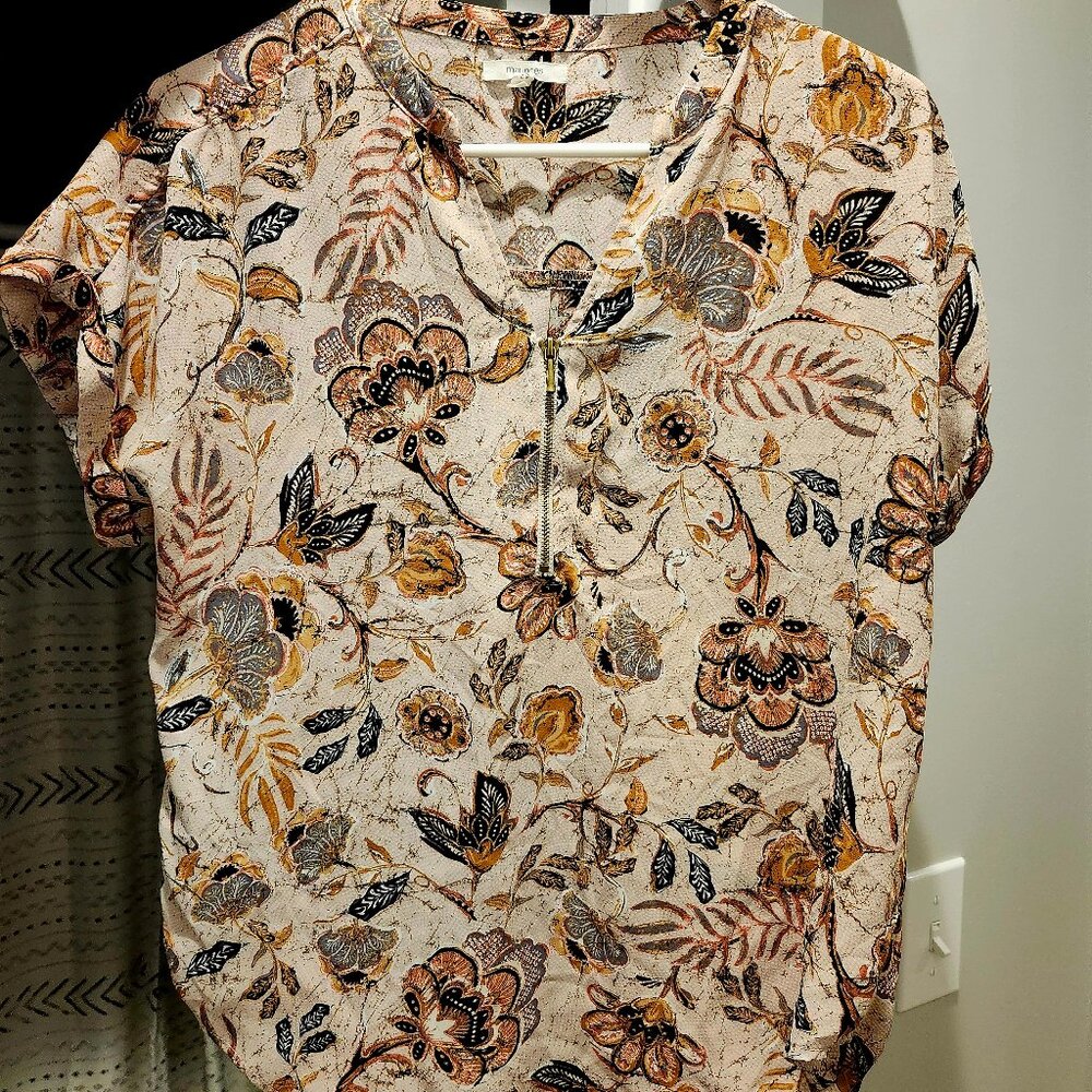 Summer shirt size small